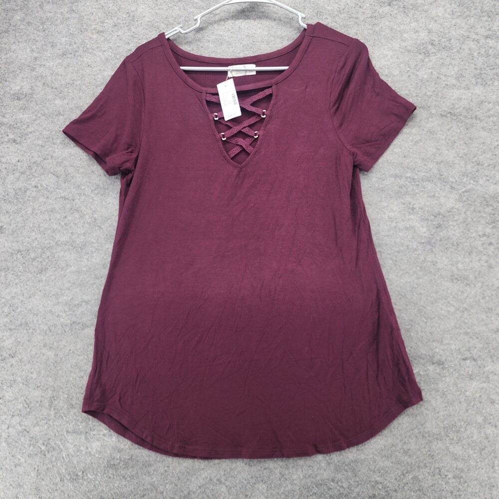 24/7 Maurices Shirt Womens Medium Short Sleeve V Neck Red
